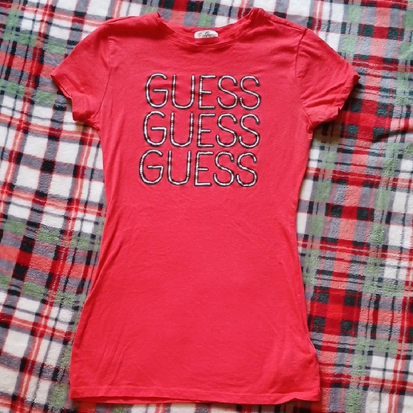 Guess Red Graphic Tee - Picture 1 of 4